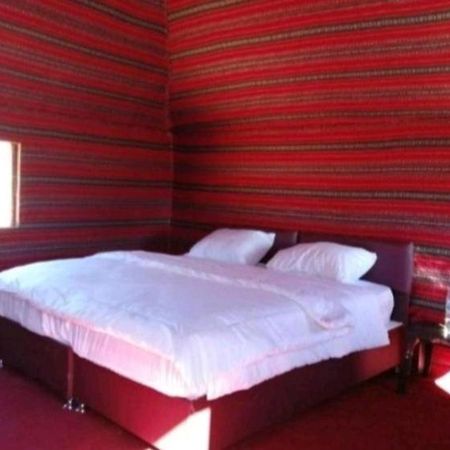 Apartamento Saleem With Jeep Tour Wadi Rum Exterior foto