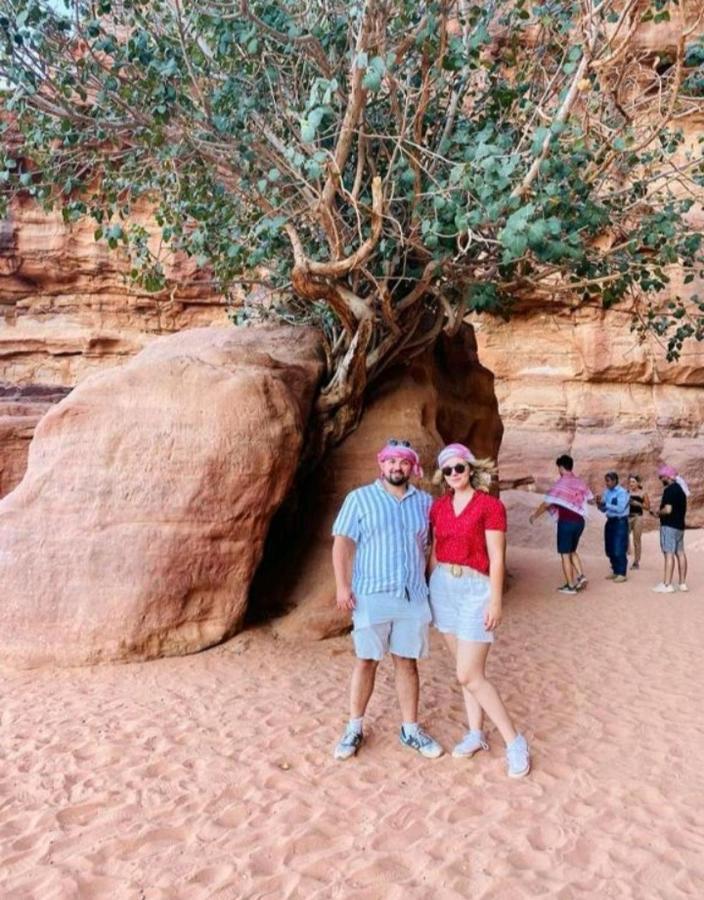 Apartamento Saleem With Jeep Tour Wadi Rum Exterior foto