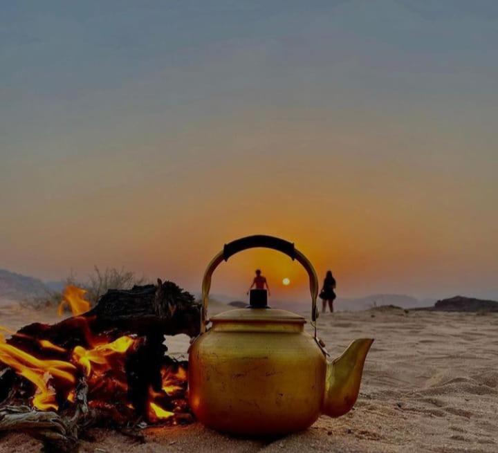 Apartamento Saleem With Jeep Tour Wadi Rum Exterior foto