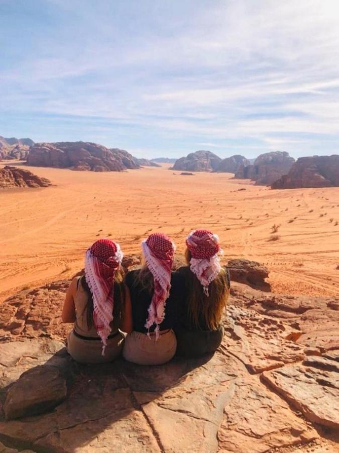 Apartamento Saleem With Jeep Tour Wadi Rum Exterior foto